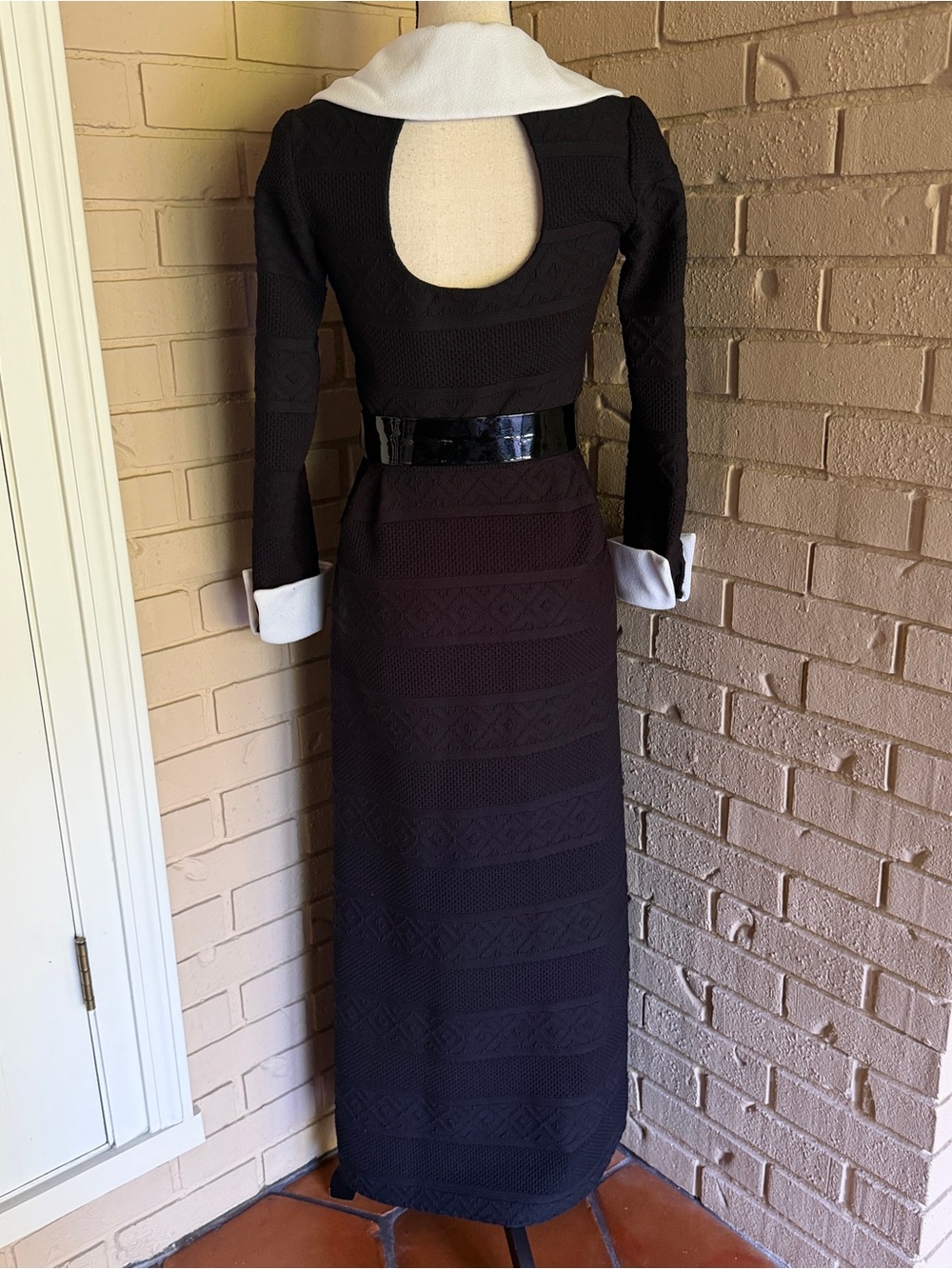 Vintage 70s Black Button Front Belted Dagger Collar Maxi Dress Fitted Embossed S - Picture 2 of 8